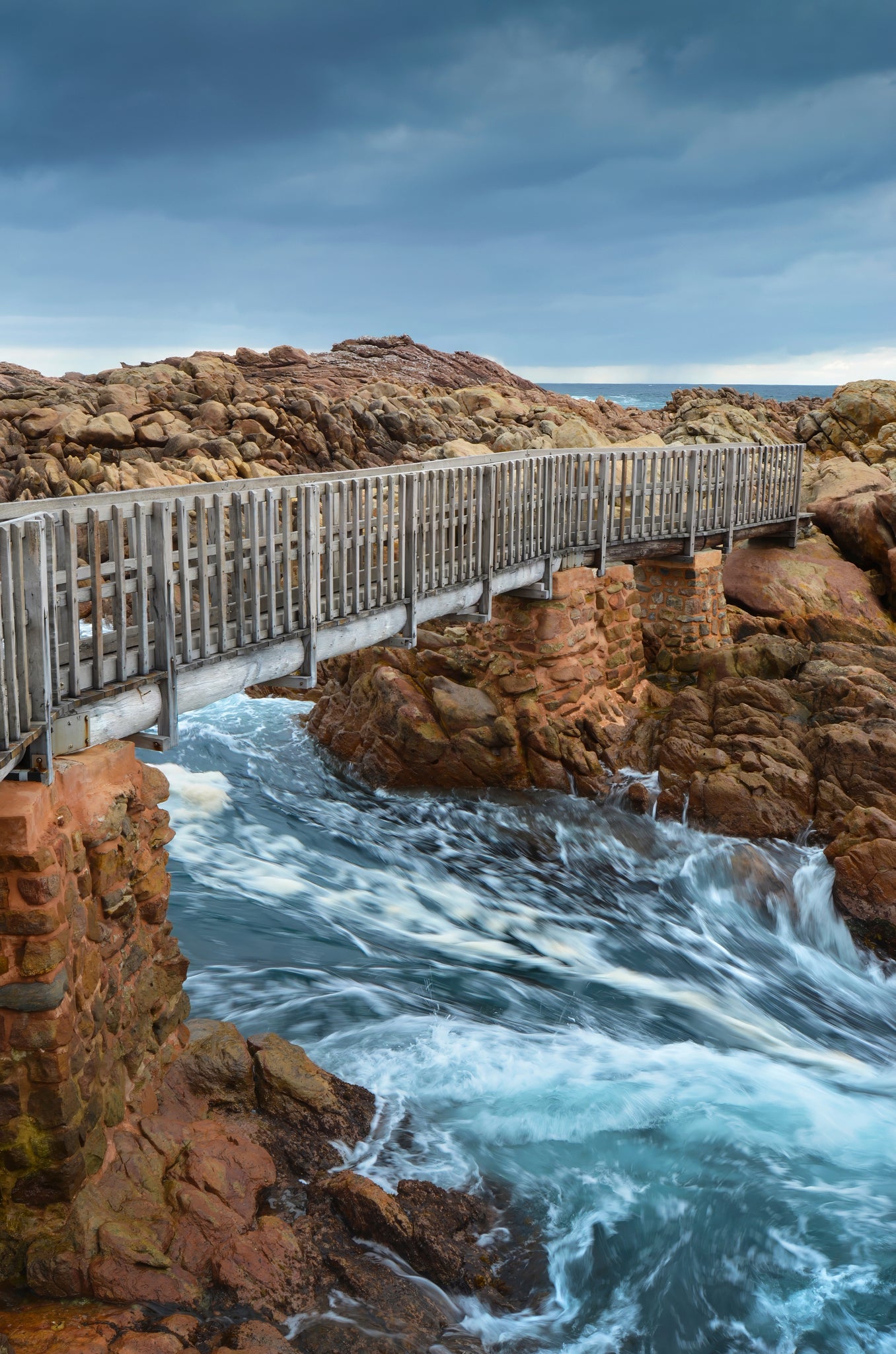 Surging currents beneath Canal Rocks Bridge.