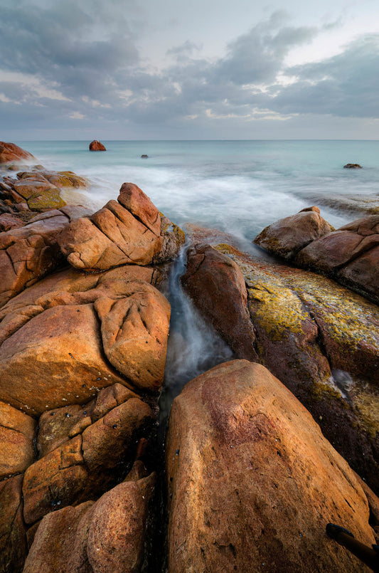 textures tones colour stormy point picquet