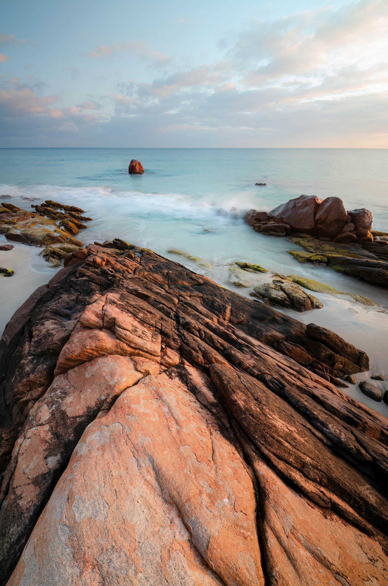 foreground simplistic beautiful meelup point picquet