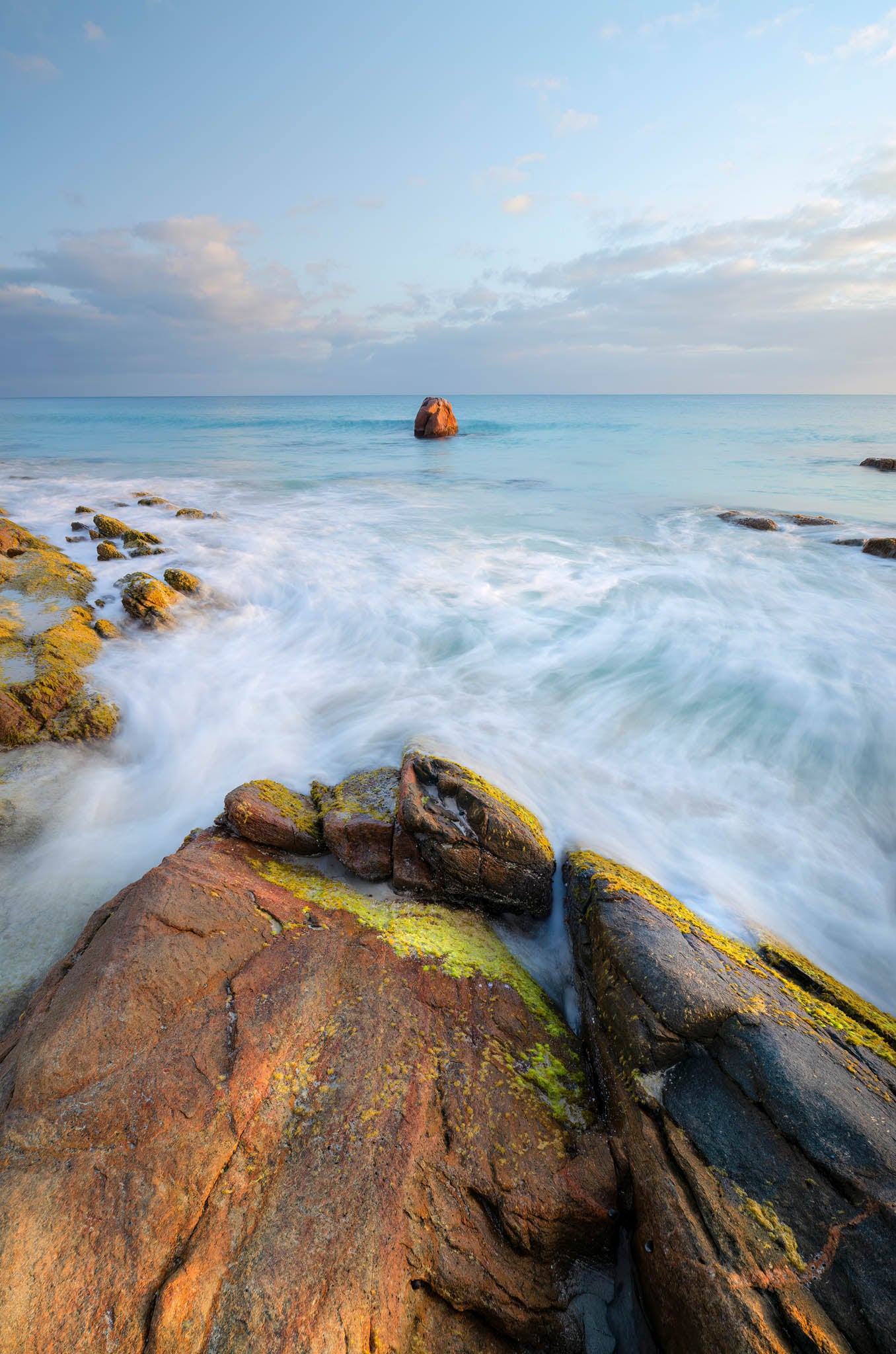 simple horizon blue water colour point picquet