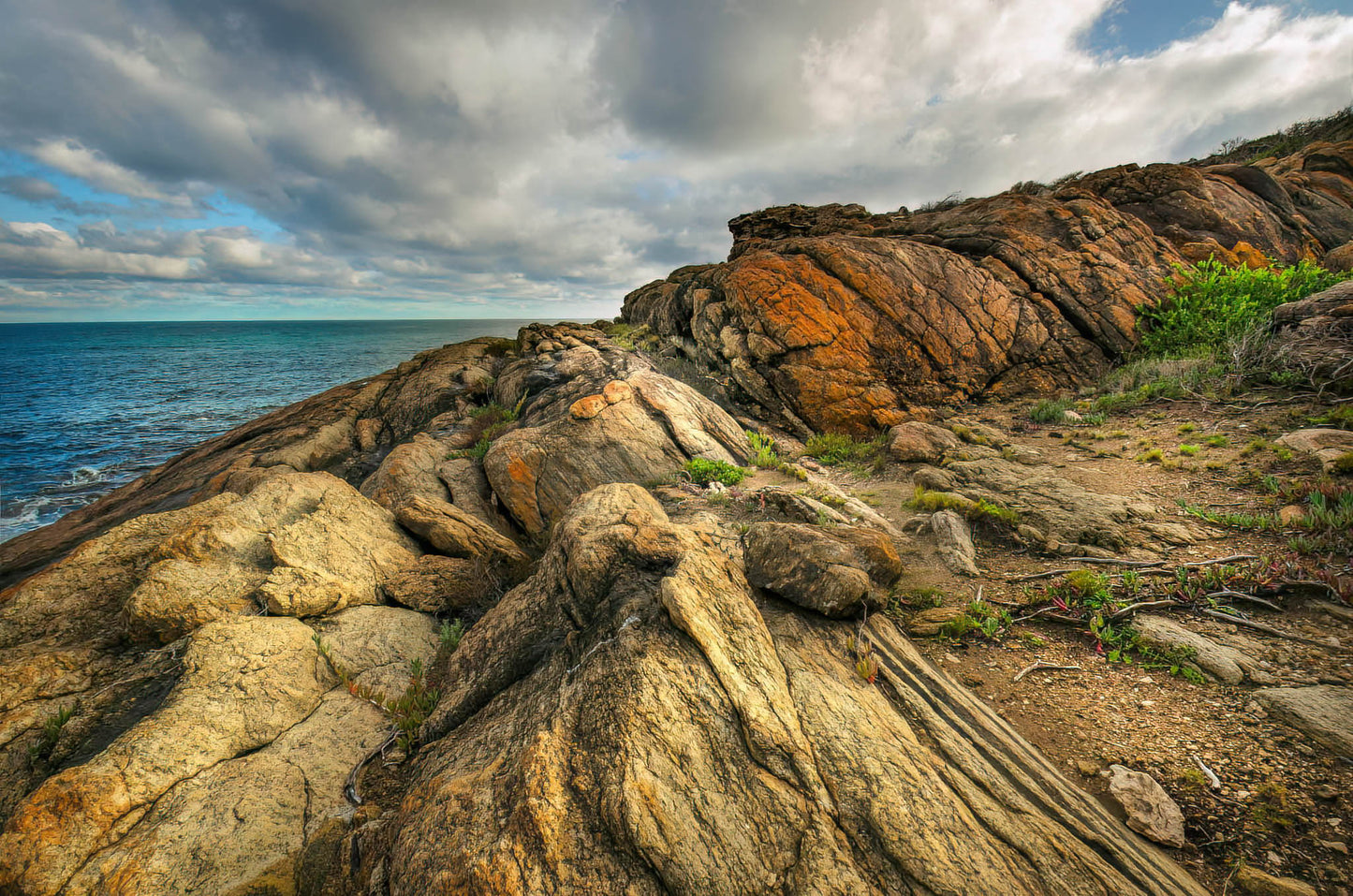 granite sugarloaf rock weathered