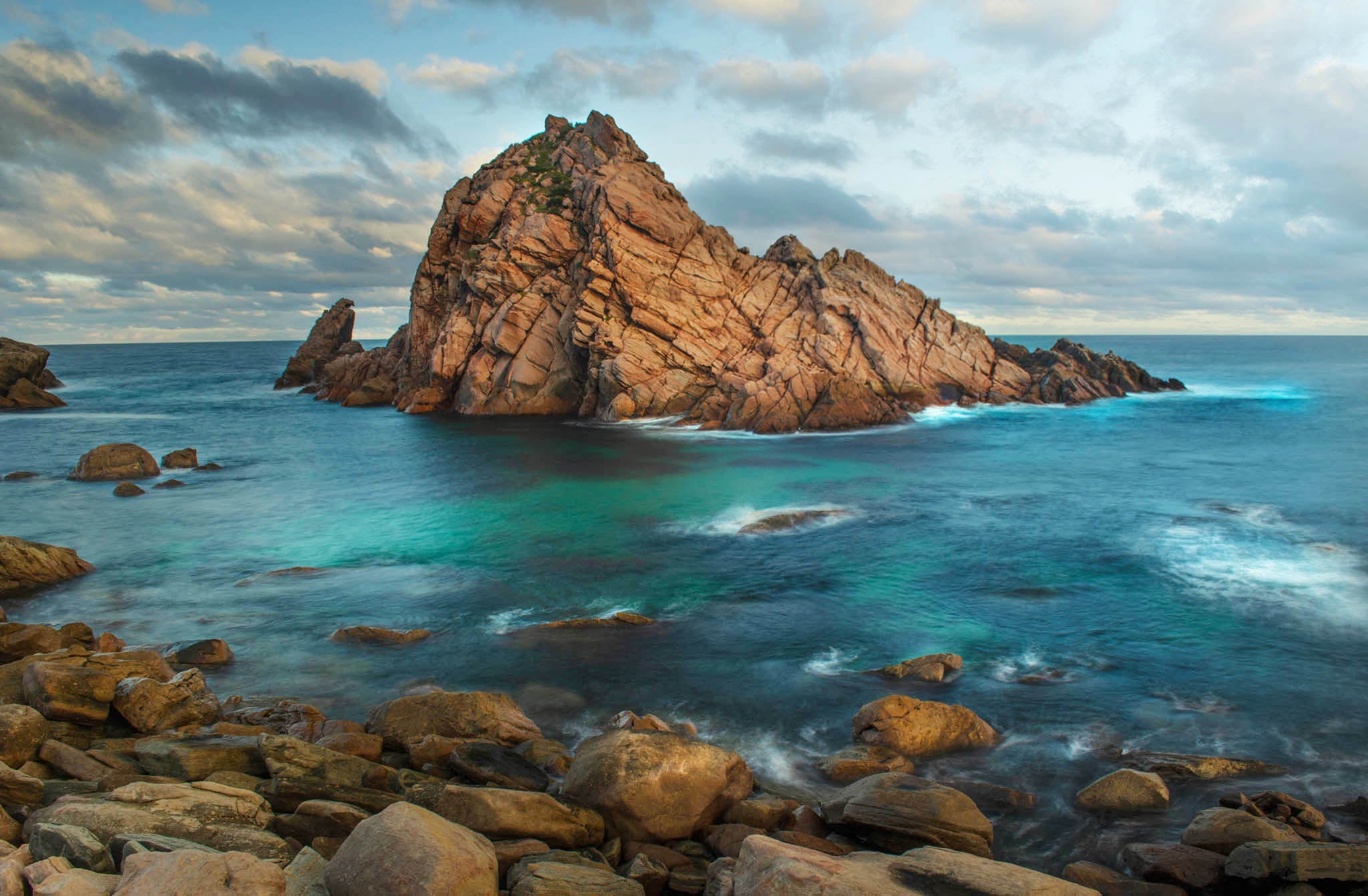 landscape photograph of sugarloaf rock, western australia