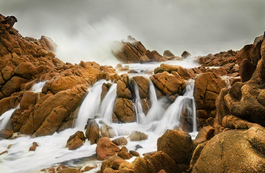 rocks waves overflow the aquarium canal rocks southwest