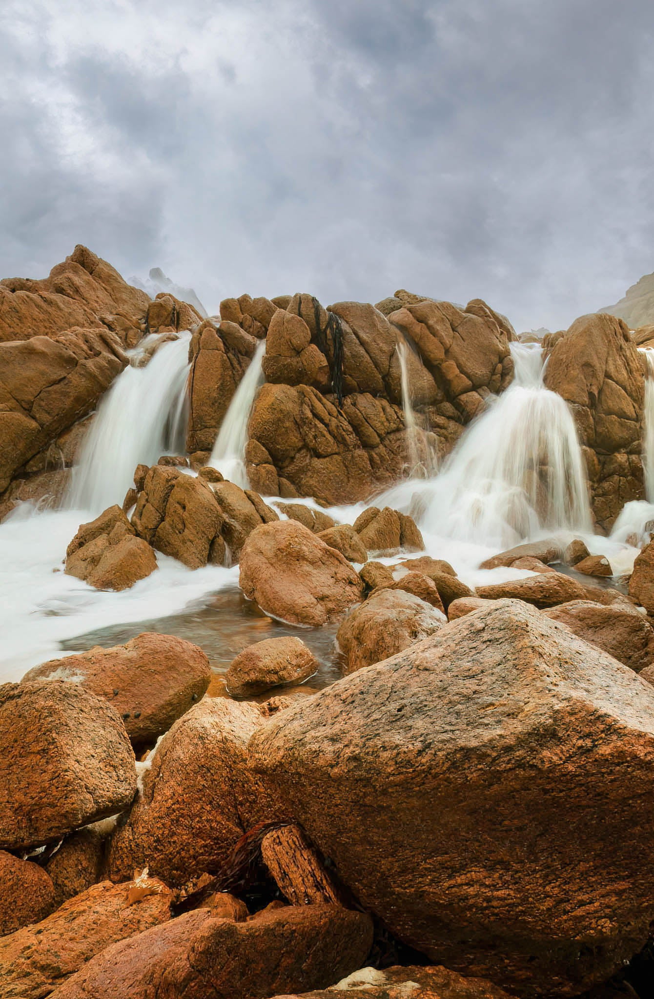 ocean seascape rocks waterfall aquarium southwest canal rocks stormy