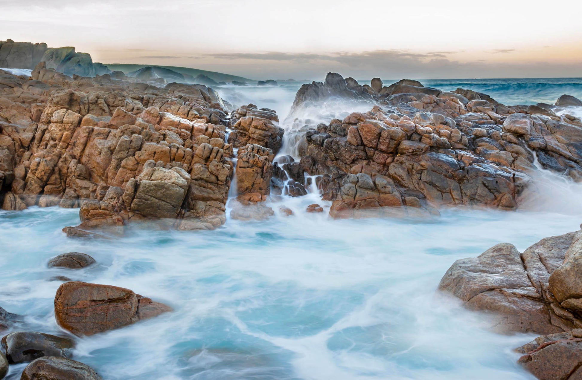 yallingup beach southwest coastal scenic seascape rocks